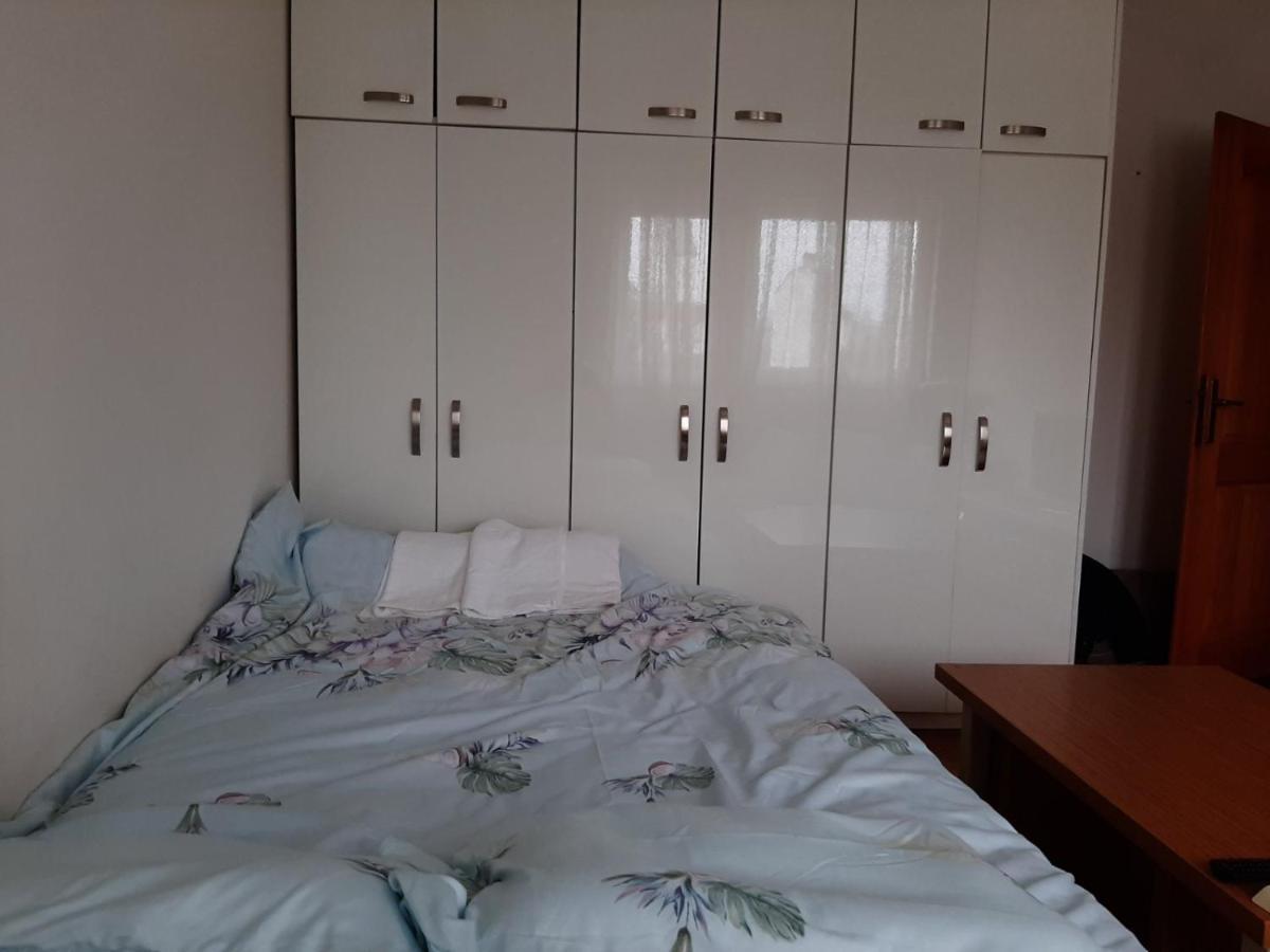 Ulpiana Apartment Centrum, Prishtine ภายนอก รูปภาพ
